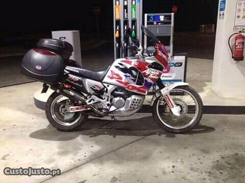 Africa twin 750
