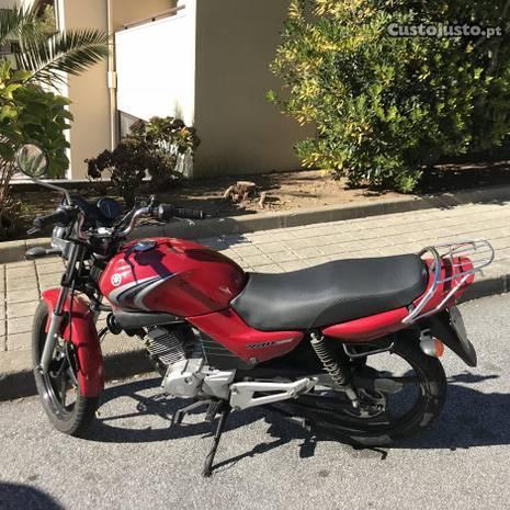 Yamaha YBR 125 Bom estado