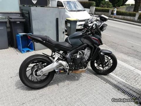 Honda CB 650 ( com extras ) só 6600 km