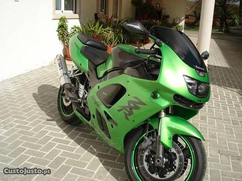 Kawasaki ZX9R