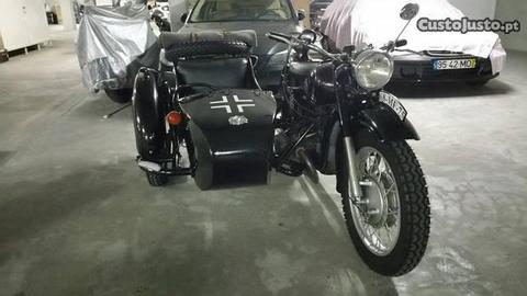 Mota Dnepr K650 1969 com sidecar