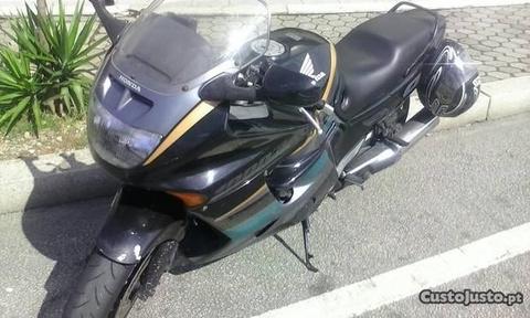 Bem estimada honda cbr