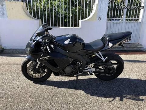 Honda cbr 1000rr aceito troca