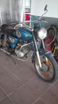 Macal casal de 4 em bom estado geral