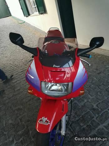 Mota Honda CBR 600 Tricolor