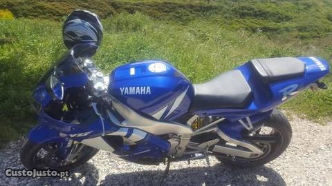 Yamaha r1 2001