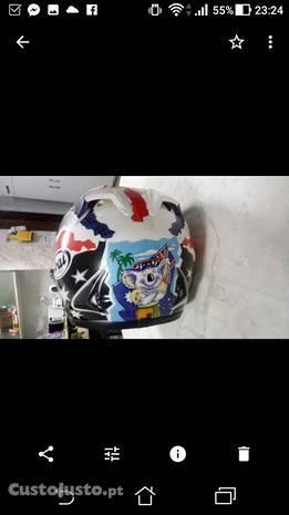 Capacete arai