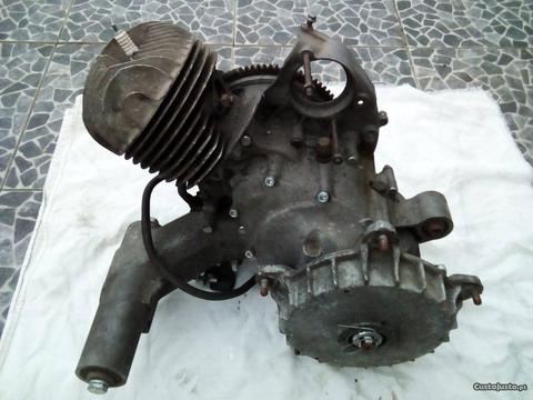 Motor vespa 50