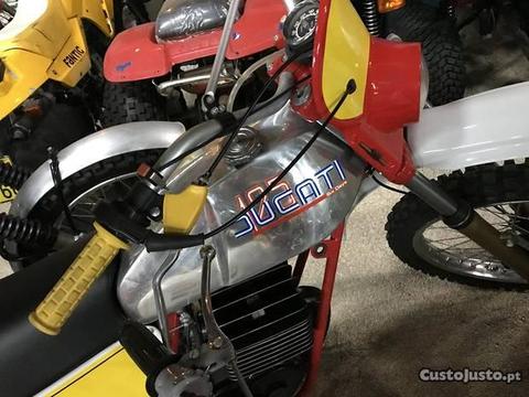 Ducati 125 enduro anos 70