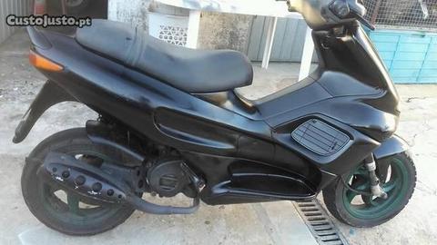 Gilera runner em muito bom estado geral