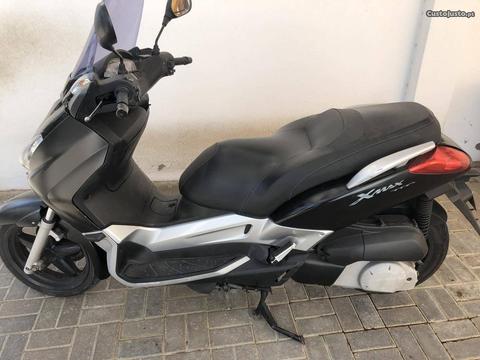 Scooter xMax 250cc