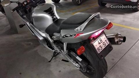 Honda CBR 600 F4i