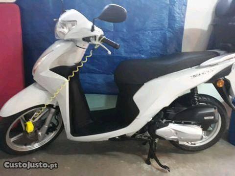 Honda vison 110 com apenas 900KM (2018)