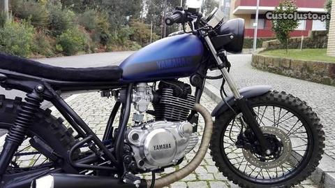 Yamaha SR 250 café racer scrambler