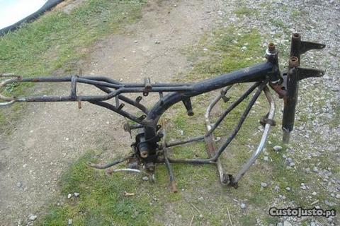 Famel - Quadro e Suspensão