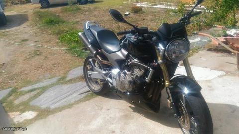 Honda hornet 2005