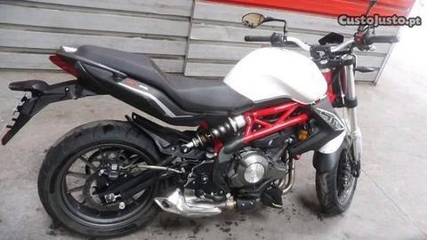 Benelli 320 SM 5702Km de Agosto 2016