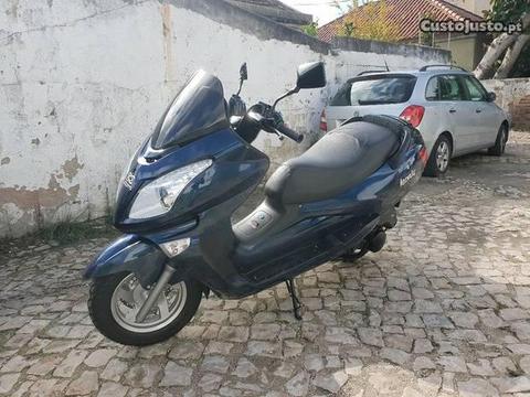 Atom leonly maxi scooter 125 cc