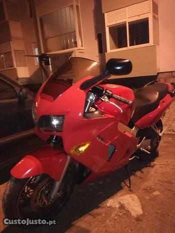 Honda vfr 800 fi