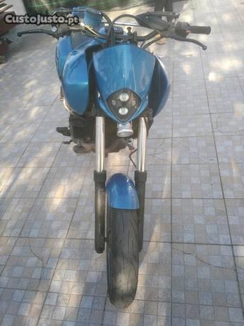 Yamaha 660cc supermotard