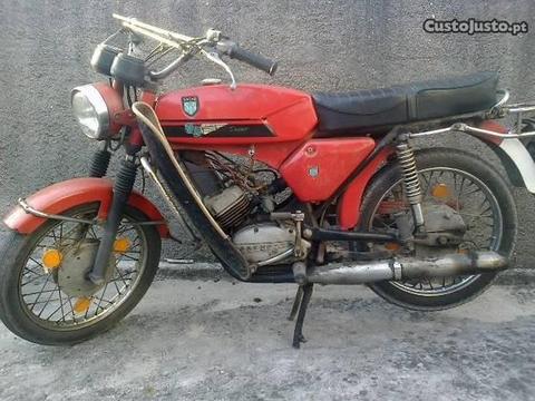 Sachs V4