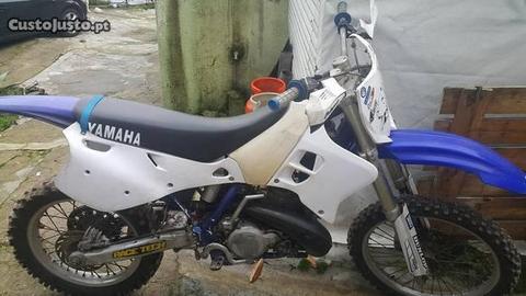 Yamaha 250 2t