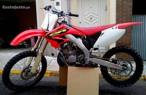 Cr 250