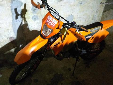 KTM exc 200 matriculada