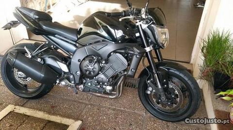 Moto exclusiva 150cv 1000 cc de 2016- só 3500 km