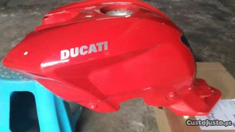 Deposito gazolina Ducati Streetfighter