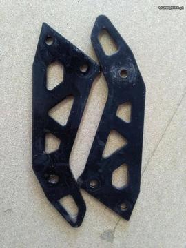Suporte de pousa pés Famel XF25