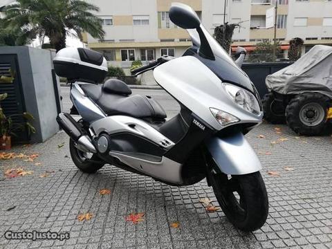 Yamaha Tmax 500 bom estado( aceito troca por moto)