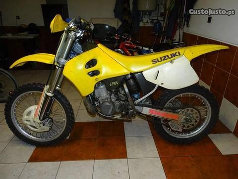Suzuki RM 250 2T