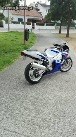 Suzuki GSXR 600 K3