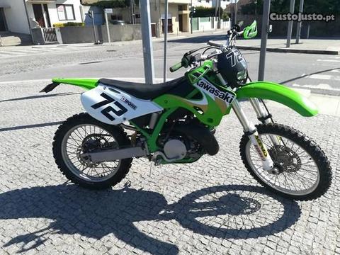 Kawasaki K X 250 matriculada