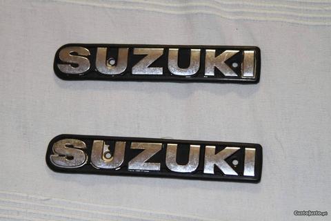 Emblemas depósito Suzuki